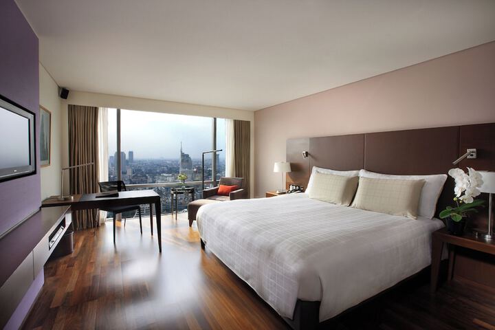 Room 18 of 110