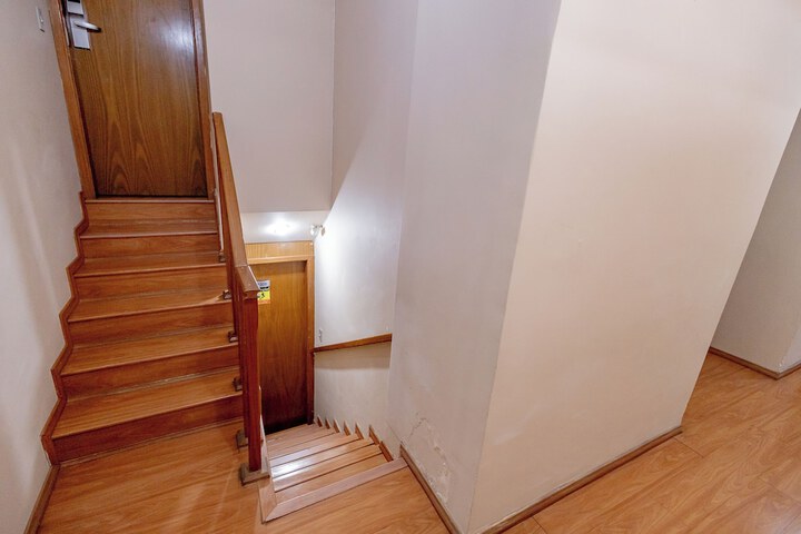Room 20 of 119