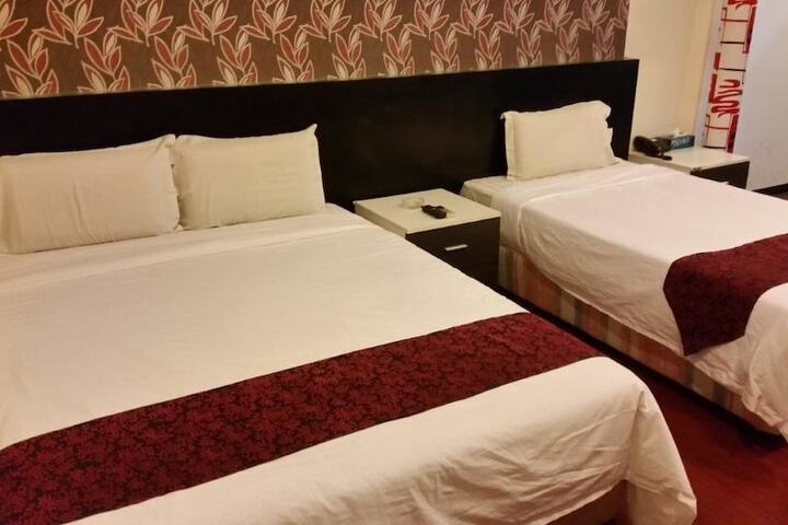 Room 9 of 35