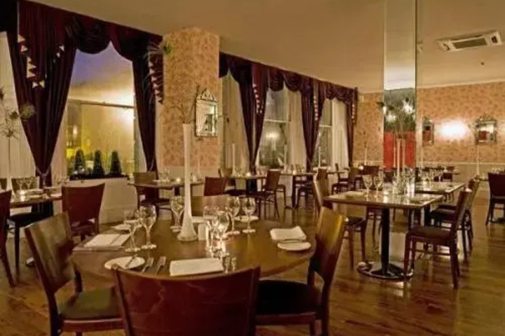 Dining 13 of 13