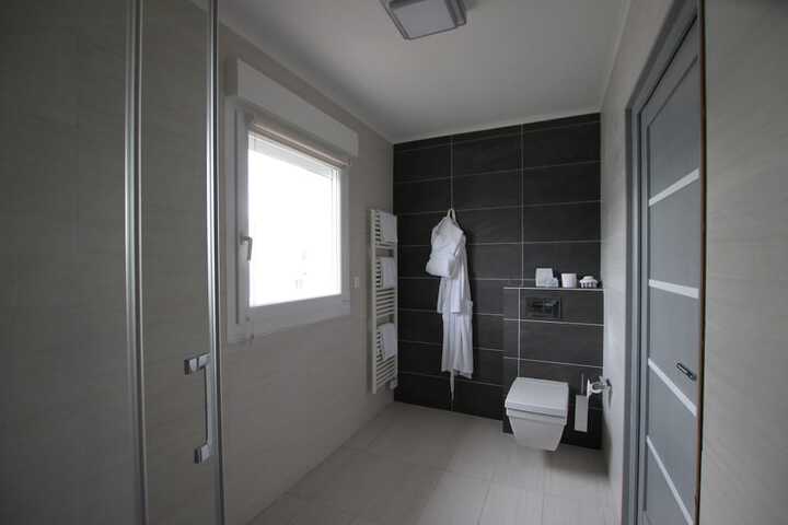 Room 30 of 41