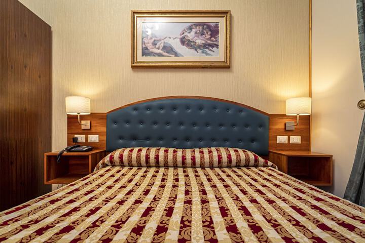 Room 24 of 60