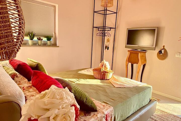 Room 4 of 67