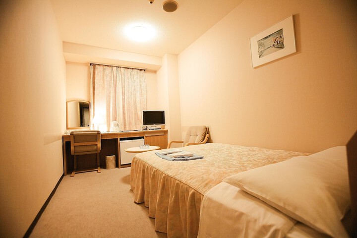 Room 3 of 31