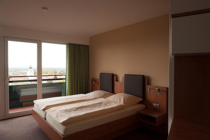 Room 9 of 39