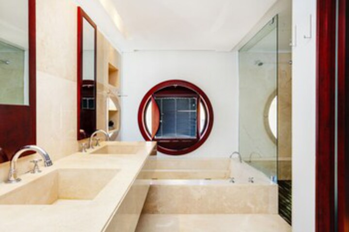 Room 7 of 54