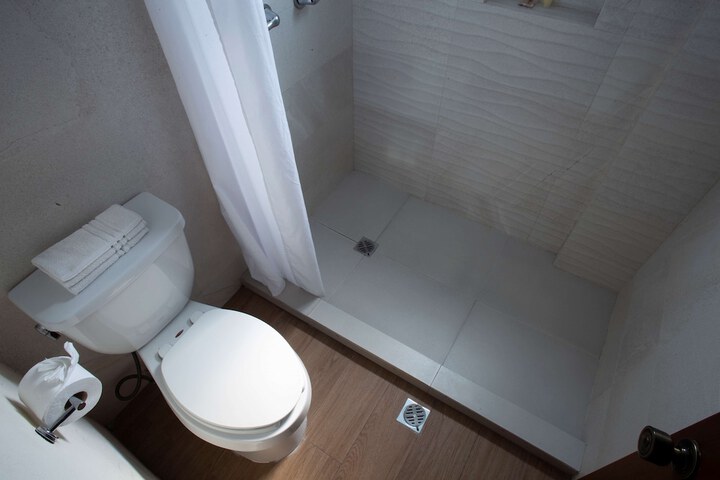 Clean Restrooms