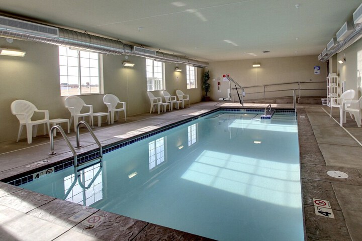 Pool Hotel