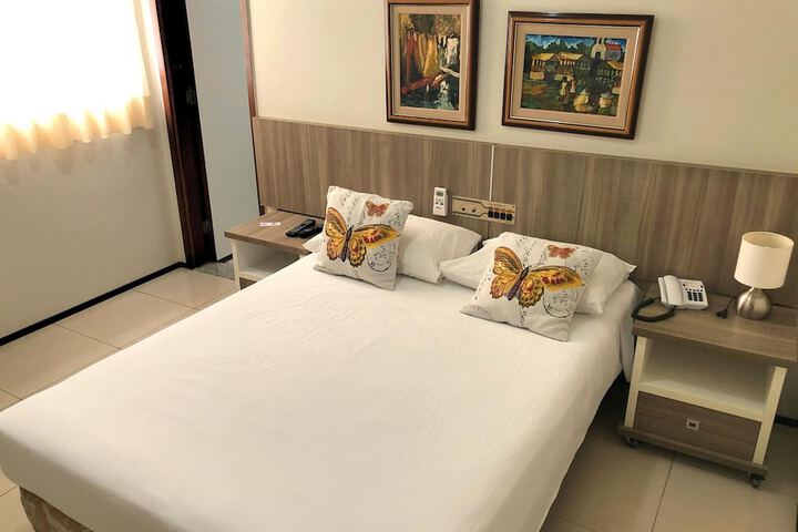 Room 32 of 64