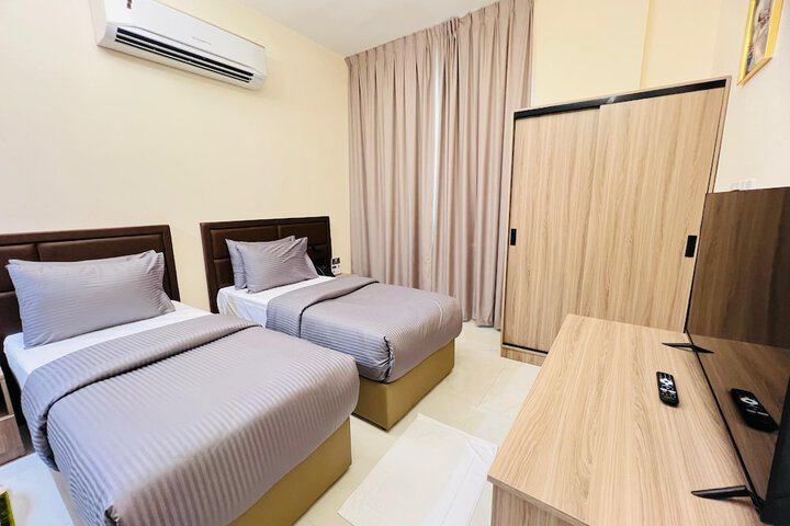 Room 10 of 21