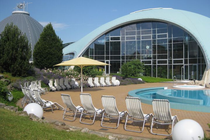 Pool Hotel