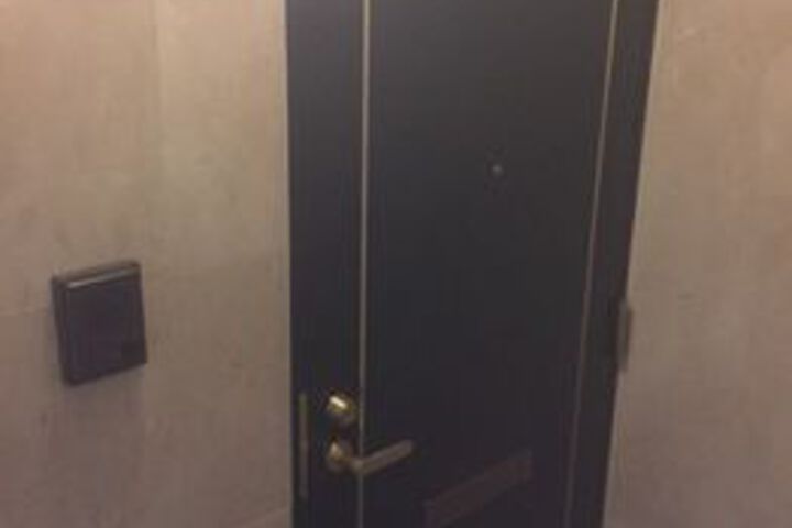 Room 30 of 115