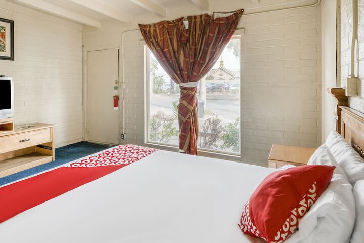 2 Queen Beds (5 of 16)
