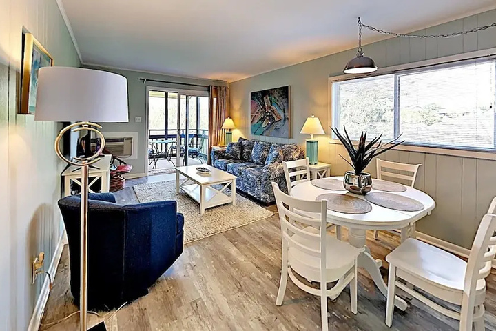 Room 2 of 18