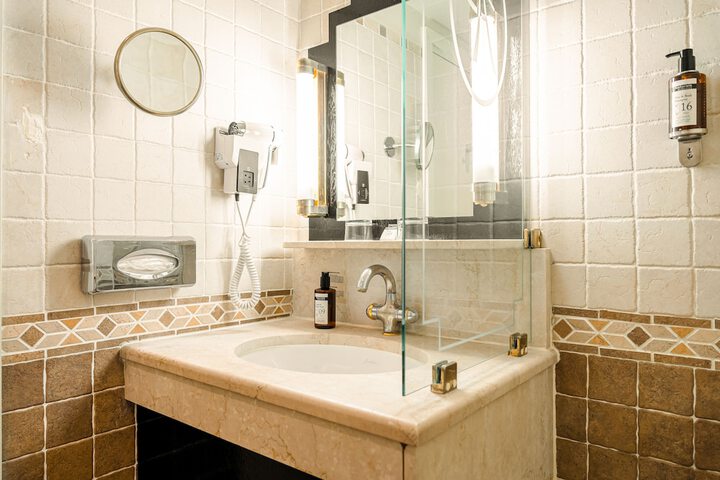 Bathroom Interior Photo