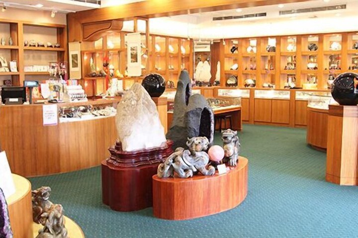 Gift Shop 17 of 35