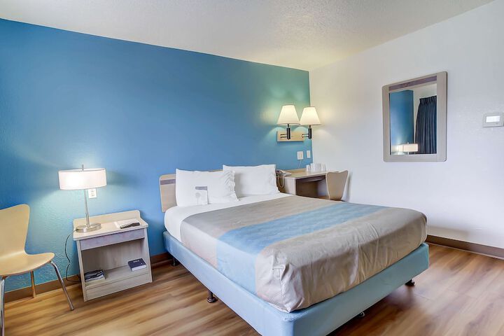 Room 5 of 27