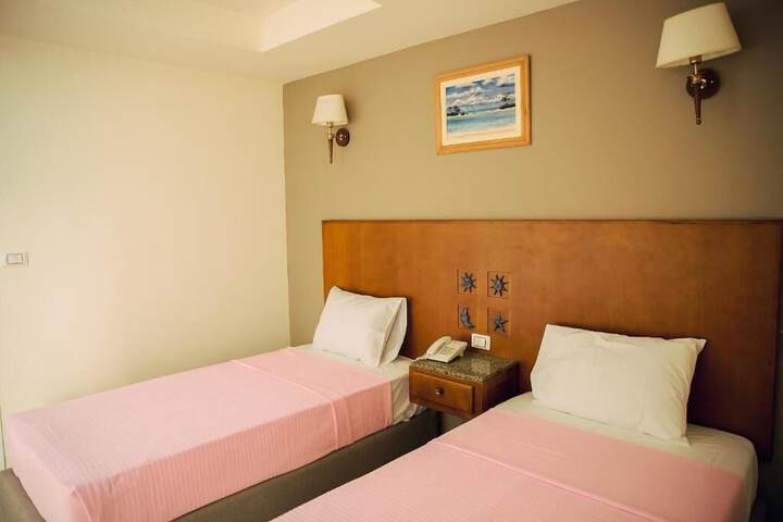 Room 5 of 34