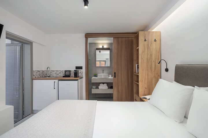 Room 34 of 51