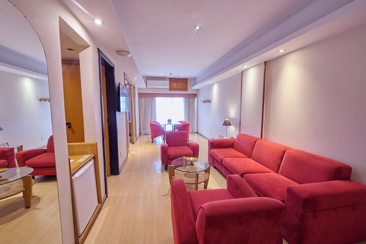 Room 15 of 145