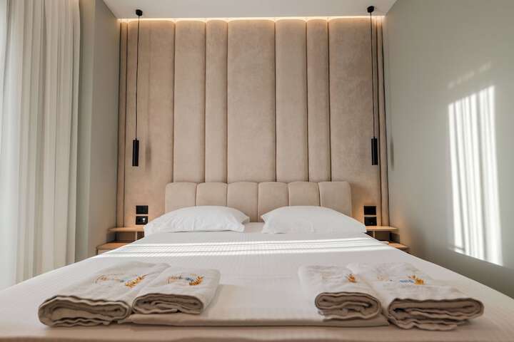 Room 15 of 72