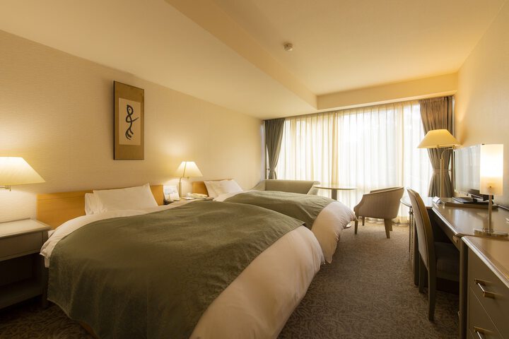 Room 15 of 50