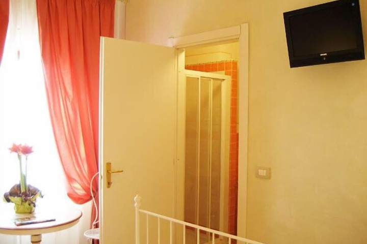 Room 10 of 47