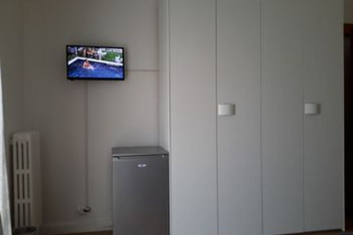 Room 16 of 36
