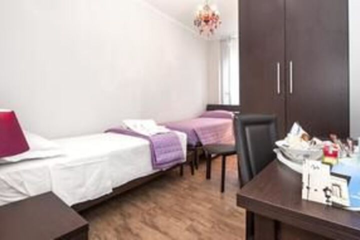 Room 14 of 34