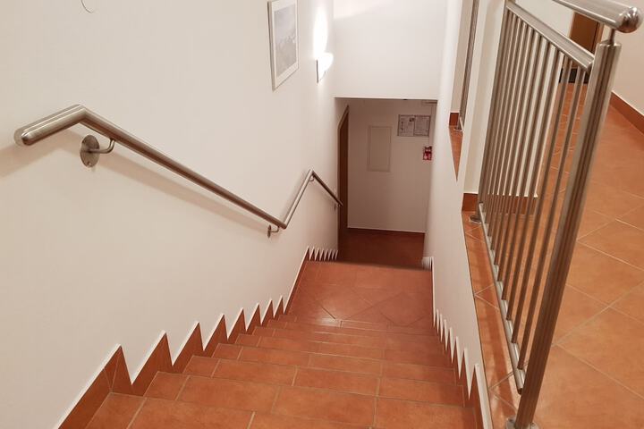 Room 16 of 60
