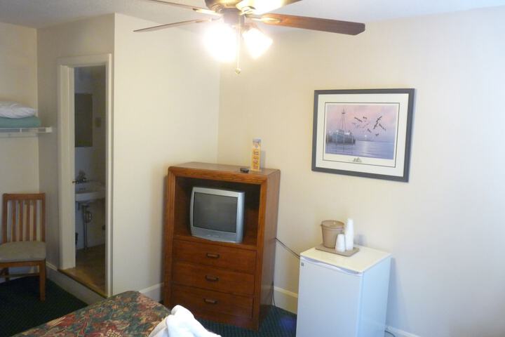 Room 45 of 102