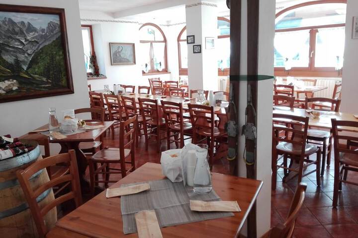 Dining 29 of 69