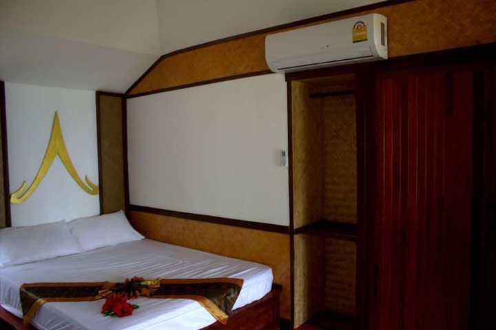 Room 12 of 50