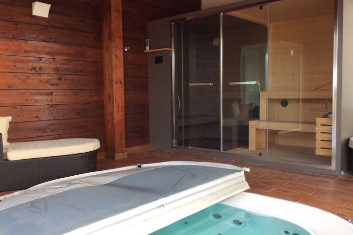 Spa 17 of 26