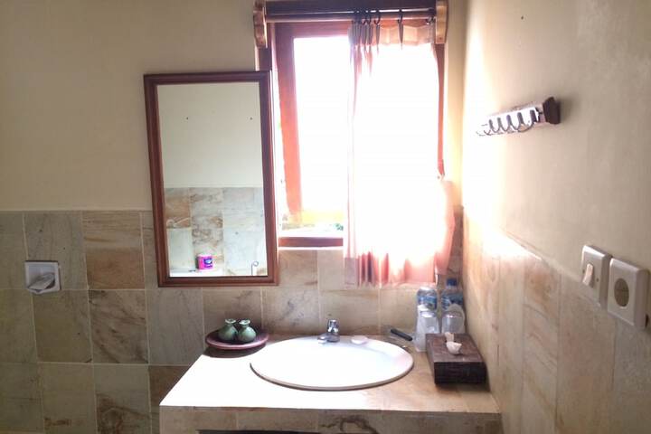 Room 15 of 118