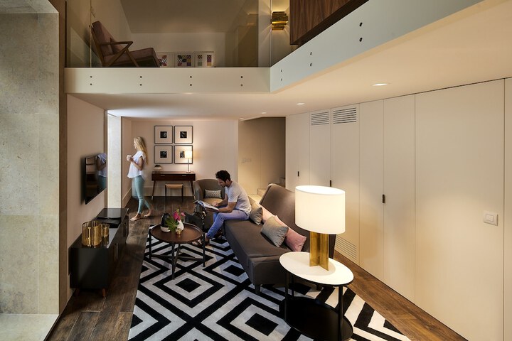 Room 8 of 57