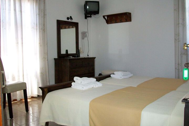 Room 4 of 31