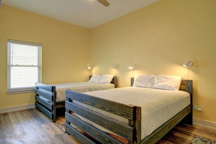 Room 2 of 24