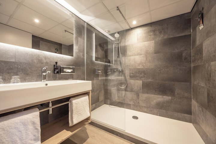 Clean Restrooms