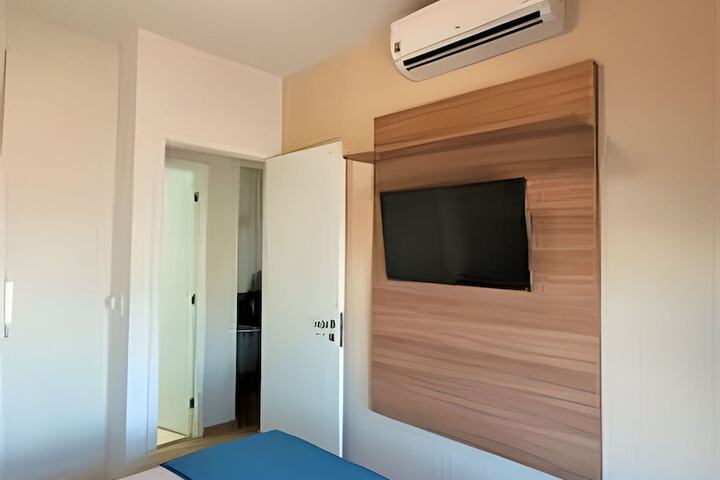 Room 7 of 121