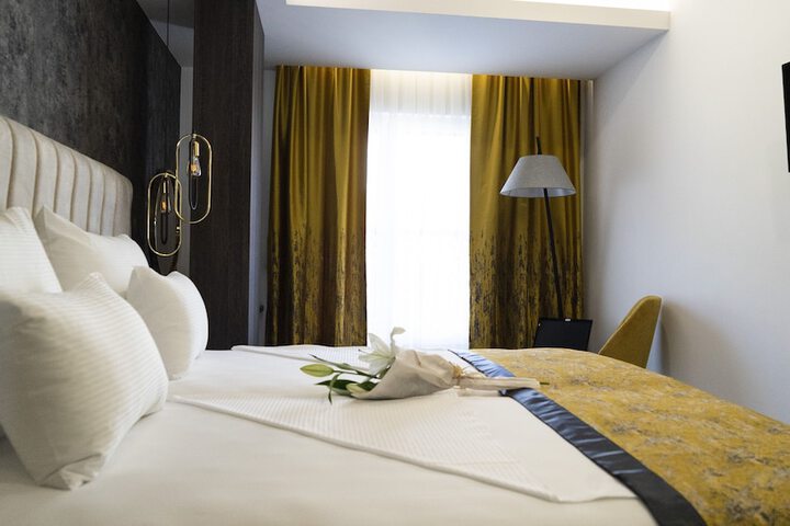 Room 44 of 70
