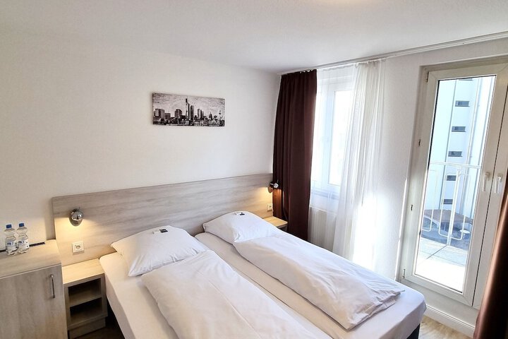 Room 19 of 65