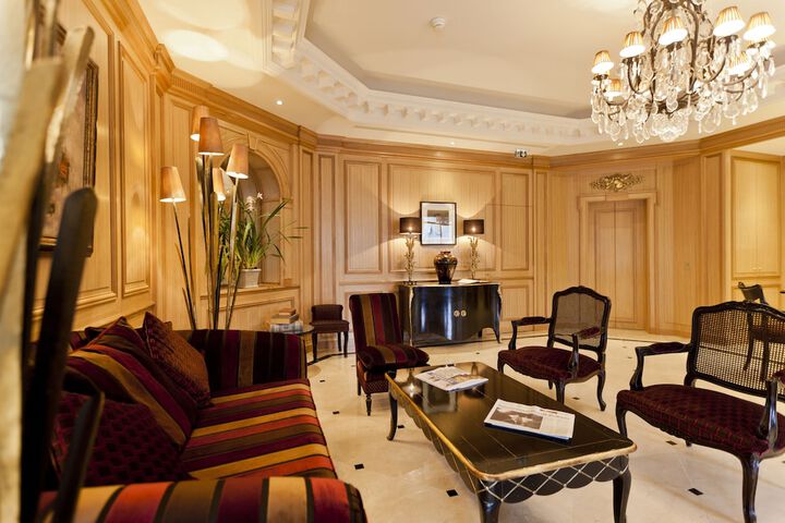 Lobby sitting area