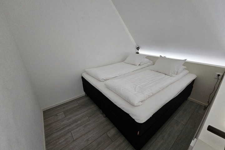 Room 11 of 54