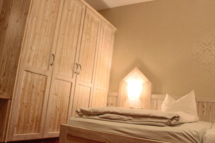 Room 21 of 40