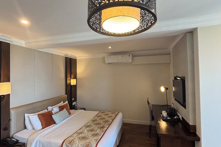 Room 10 of 47