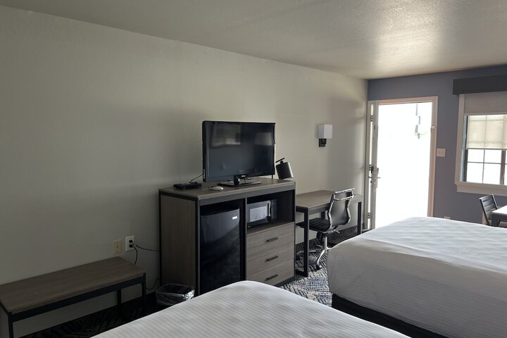 Room 6 of 36