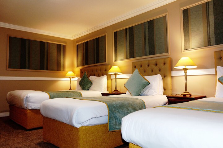 Room 4 of 41