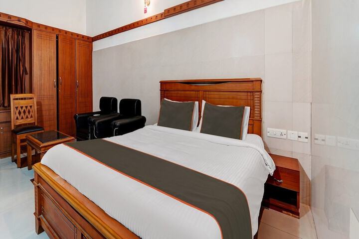 Room 18 of 37