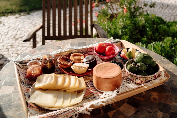 Breakfast/Coffee Service 16 of 18